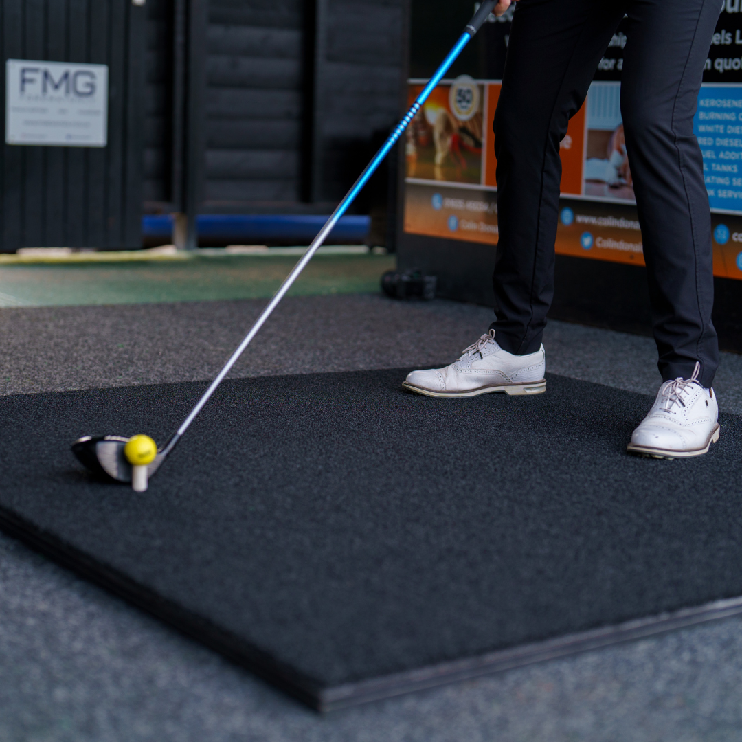 Limited Edition 3D Premium Fibre Golf Mat Black 150cm x 150cm