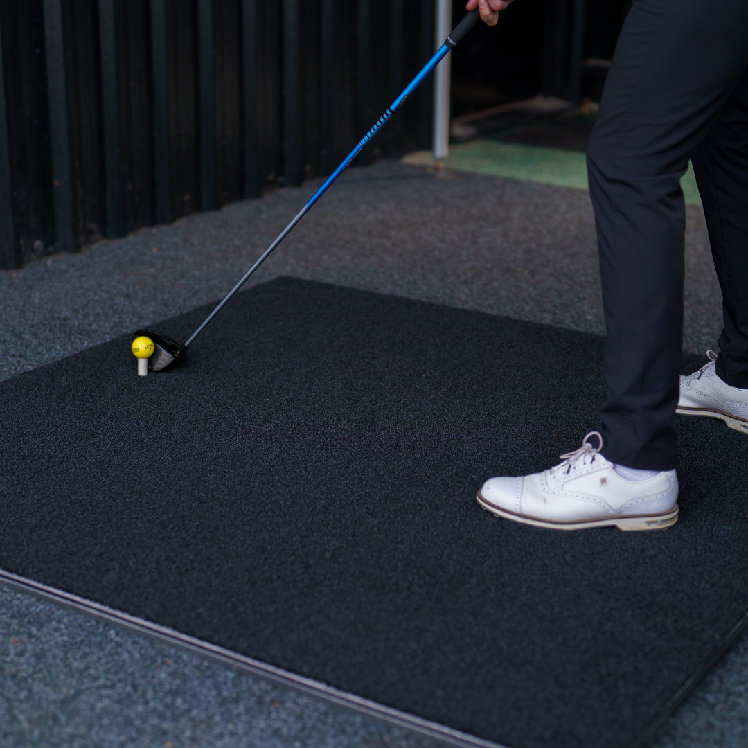 Limited Edition 3D Premium Fibre Golf Mat Black 150cm x 150cm